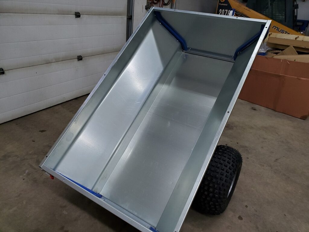 RR621 Trailer